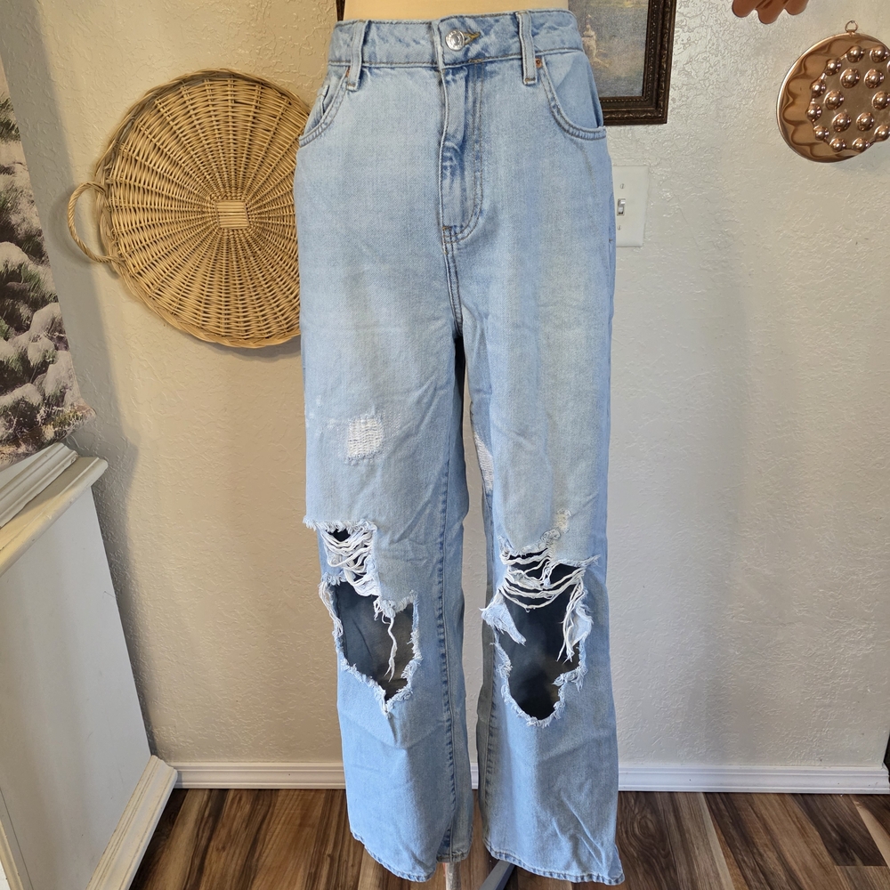 Forever 21 Light Blue Distressed Y2K Destroyed Denim Wide Leg High-Waisted Jeans